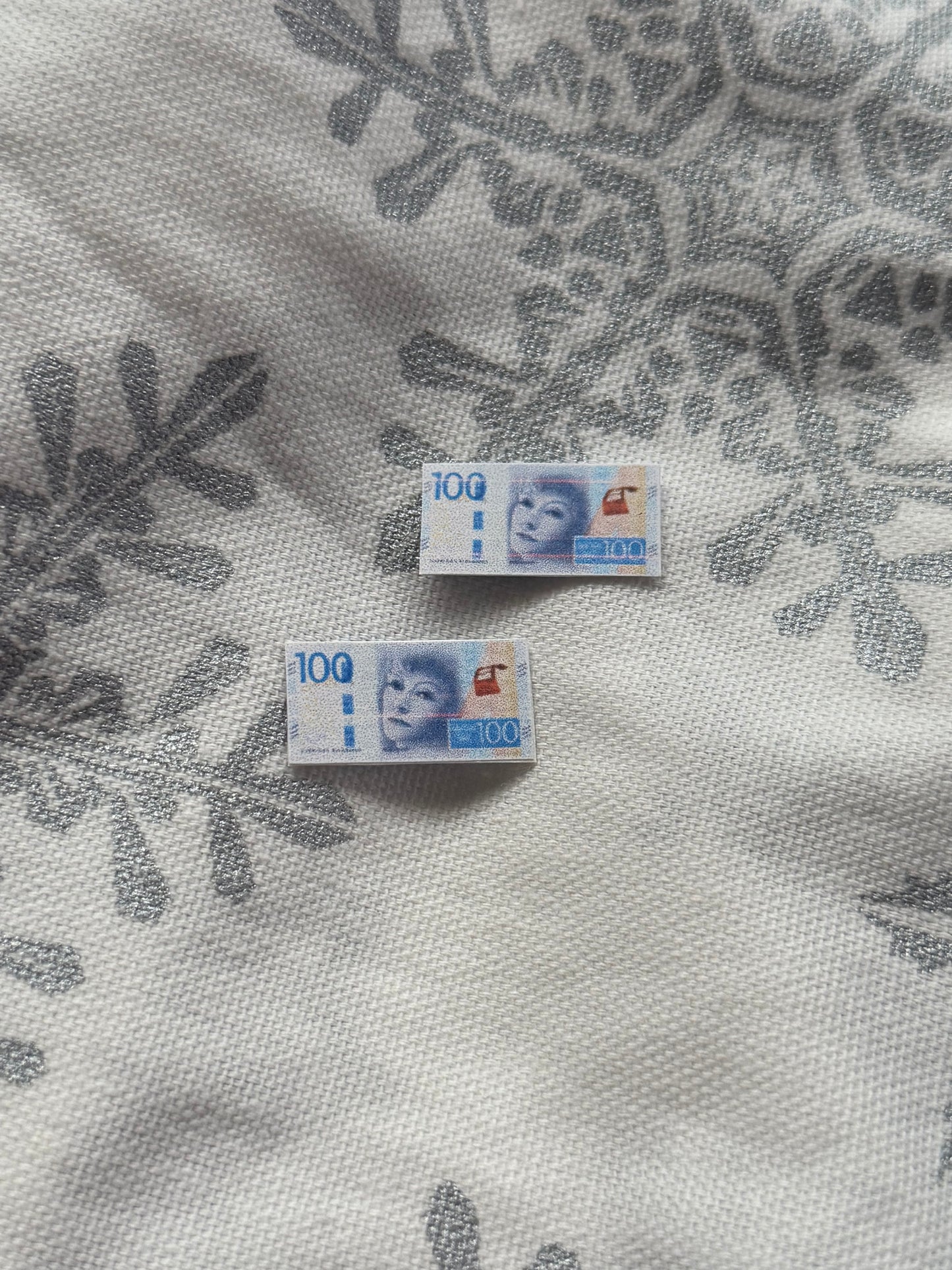 Pengar 2 st
